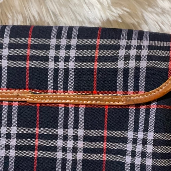 VINTAGE BURBERRY MADE IN ENGLAND - Picture 9 of 9